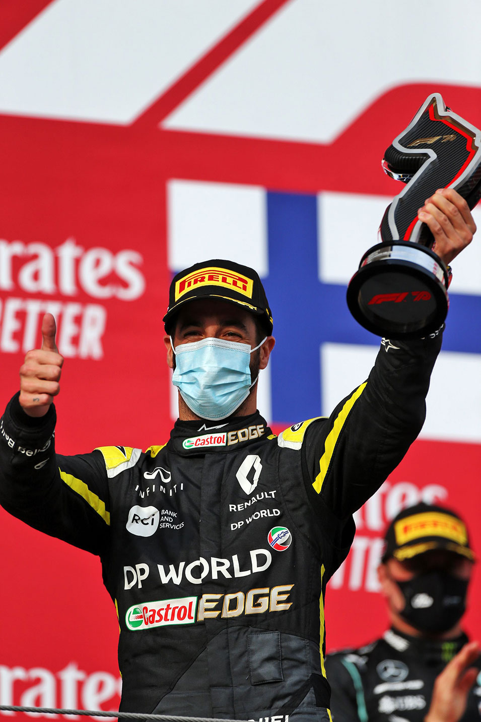 Η Renault World F1 Team, στο πόντιουμ των νικητών, για 2η φορά αυτή τη σεζόν